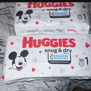 Huggies snug and dry 76 diapers